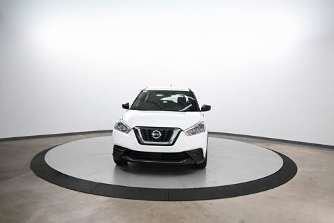 Used 2020 Nissan Kicks S image 3