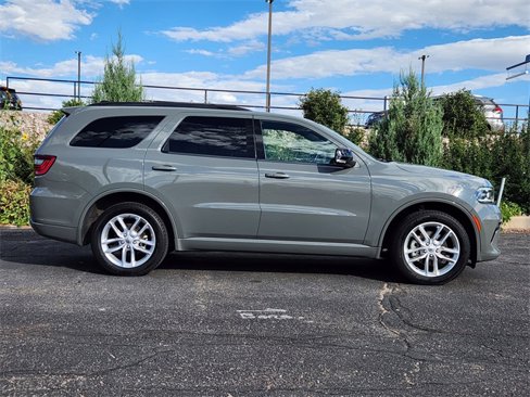 Used 2023 Dodge Durango GT image 2