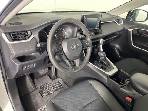 Used 2022 Toyota RAV4 LE image 21
