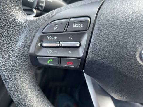 Used 2019 Hyundai Elantra GT image 21