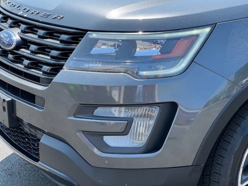 Used 2017 Ford Explorer Sport image 11