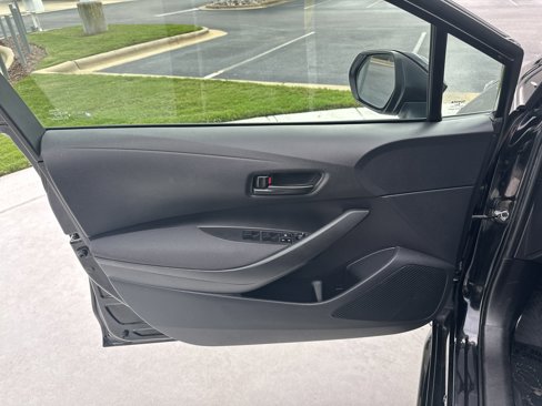 Used 2023 Toyota Corolla LE image 14