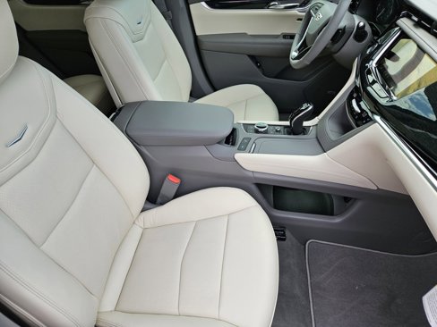 New 2025 Cadillac XT6 Premium Luxury w/ Technology Package image 17