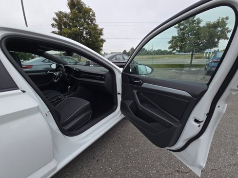 New 2025 Volkswagen Jetta Sport image 10
