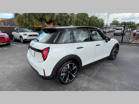 Certified 2025 MINI Cooper S image 23