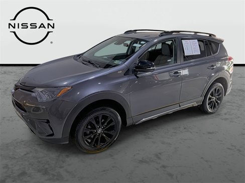 Used 2018 Toyota RAV4 XLE image 1