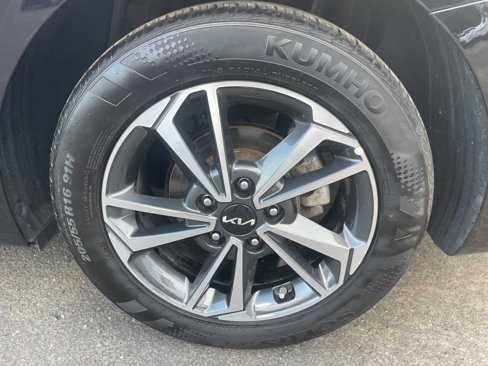 Used 2024 Kia Forte LXS image 25