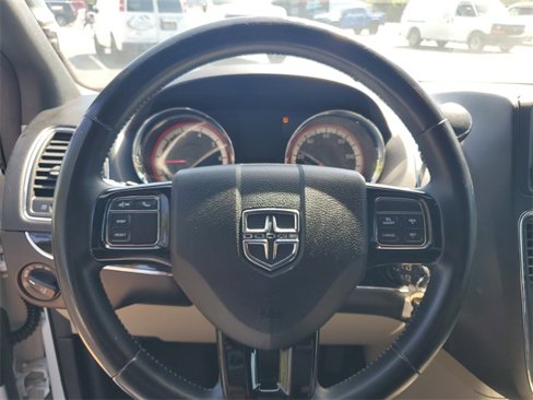 Used 2019 Dodge Grand Caravan SXT image 30