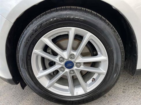 Used 2015 Ford Focus SE image 35