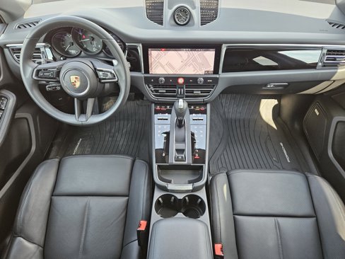 Certified 2025 Porsche Macan Turbo image 25