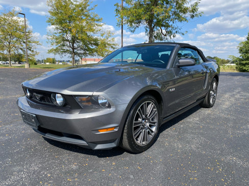 Used 2011 Ford Mustang GT Premium w/ Comfort Pkg image 2