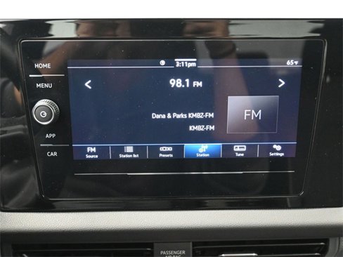 Certified 2025 Volkswagen Jetta Sport image 19