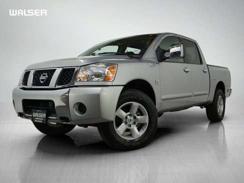Used 2004 Nissan Titan SE image 1