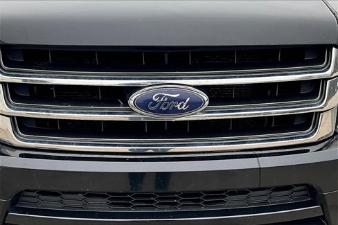 Used 2017 Ford Expedition XLT image 27