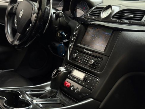 Used 2014 Maserati GranTurismo Sport image 37
