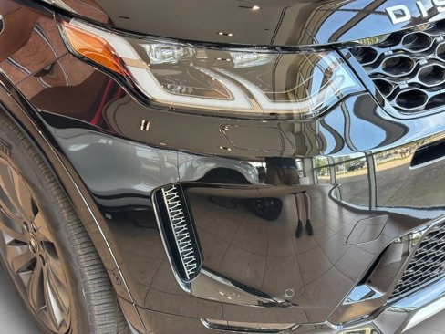 New 2025 Land Rover Discovery Sport S image 38