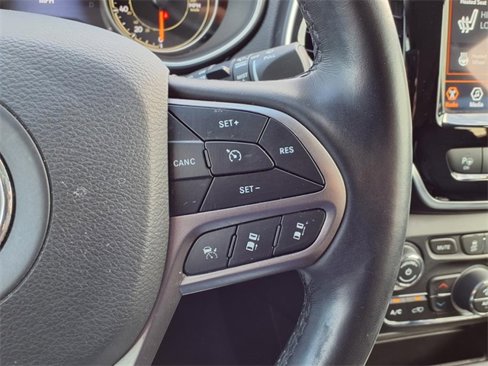Used 2021 Jeep Cherokee Limited image 24