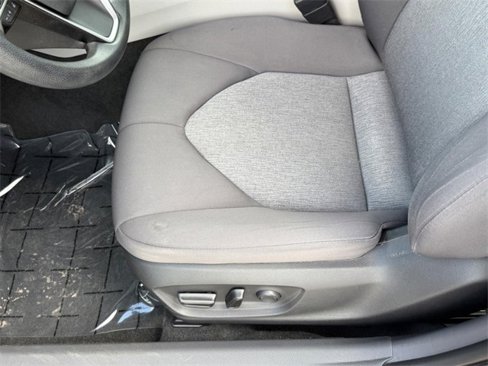 Used 2022 Toyota Camry LE image 14