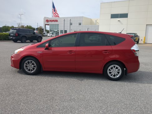 Used 2013 Toyota Prius V Five image 16
