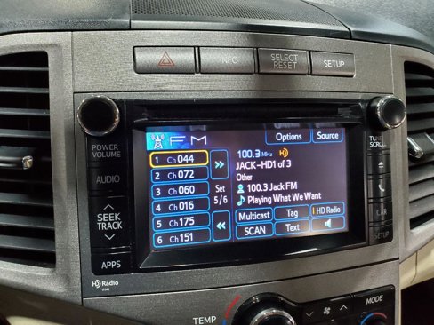 Used 2013 Toyota Venza XLE image 27
