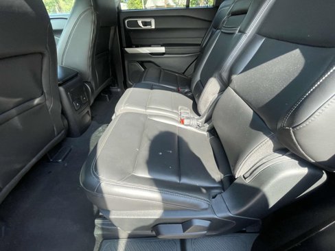 Used 2024 Ford Explorer XLT w/ Equipment Group 202A image 12