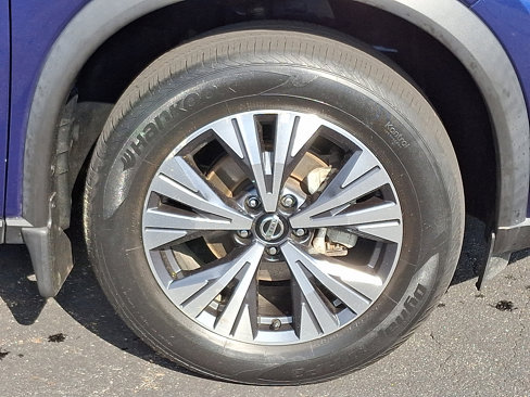 Used 2021 Nissan Rogue SV image 8