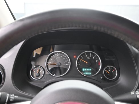 Used 2015 Jeep Compass 4WD image 12