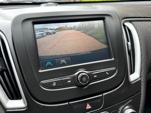 Used 2017 Chevrolet Malibu LS image 16