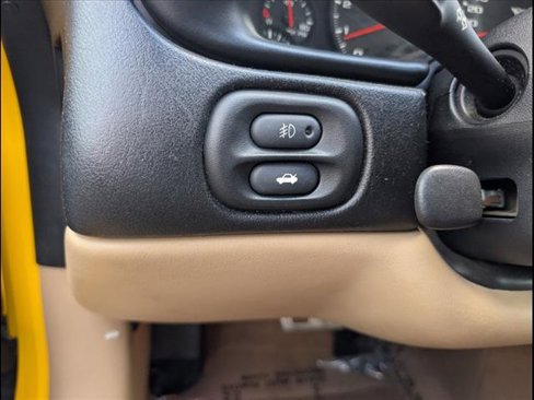 Used 2000 Chevrolet Corvette Convertible w/ Memory Pkg image 14