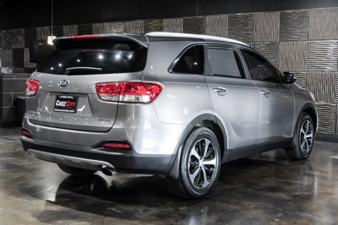 Used 2016 Kia Sorento EX w/ EX Premium Package image 9