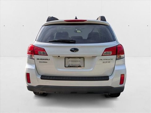 Used 2014 Subaru Outback 3.6R Limited image 5