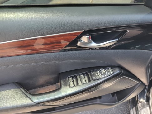 Used 2017 Kia Cadenza Premium w/ Luxury Package image 9