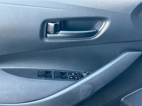 Used 2022 Toyota Corolla LE image 17
