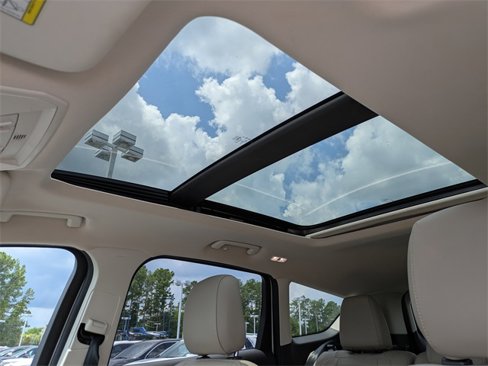Used 2019 Ford Escape SEL image 21