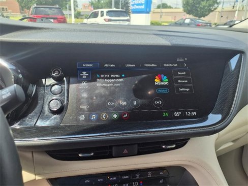 Used 2023 Buick Envision Essence image 17