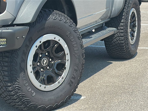 Used 2023 Ford Bronco Outer Banks w/ Sasquatch Package image 3