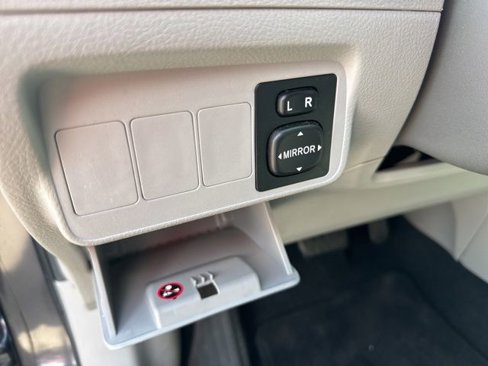 Used 2009 Toyota Corolla XLE image 11