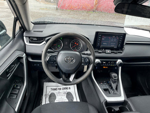 Used 2021 Toyota RAV4 LE image 14