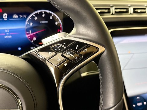 Used 2022 Mercedes-Benz S 500 4MATIC w/ AMG Line Package image 18
