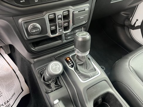 Used 2021 Jeep Wrangler Unlimited Sahara image 14