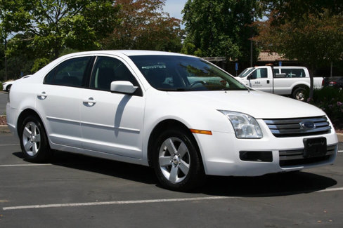 Used 2007 Ford Fusion SE image 2