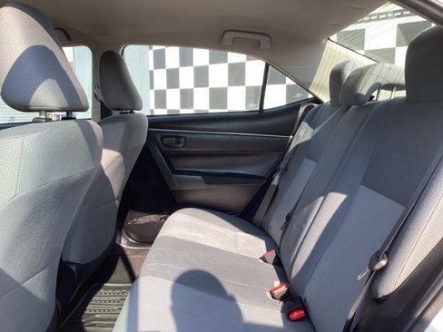 Used 2015 Toyota Corolla L image 22