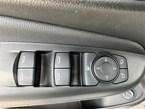 New 2025 Buick Envista Avenir image 17