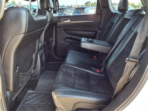 Used 2017 Jeep Grand Cherokee Altitude image 18