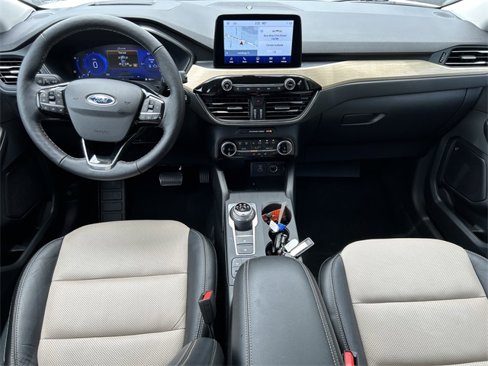 Used 2022 Ford Escape Titanium w/ Titanium Elite Package image 9