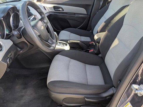 Used 2014 Chevrolet Cruze LS image 15