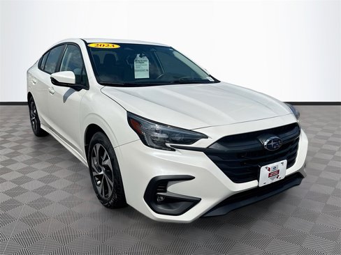 Used 2023 Subaru Legacy Premium image 3