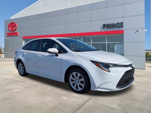New 2025 Toyota Corolla LE image 2