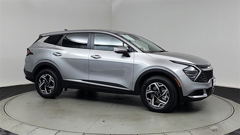 Used 2024 Kia Sportage LX image 1