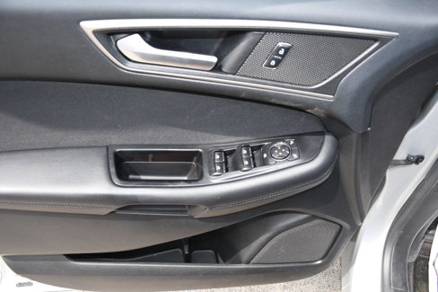 Used 2015 Ford Edge SEL image 14